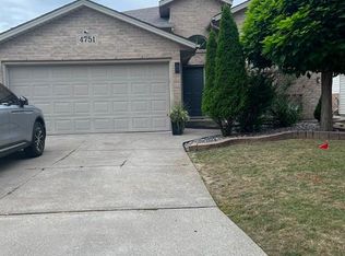 4751 Juliet Cres, Windsor, ON N9G 3A7