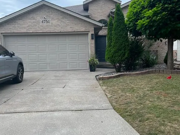 4751 Juliet Cres, Windsor, ON N9G 3A7