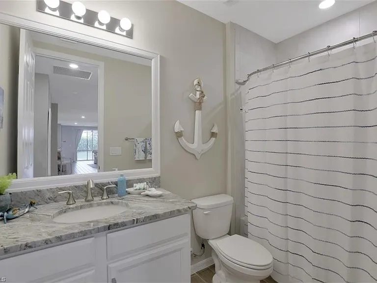 14663 Edgewater Cir — Photo 17