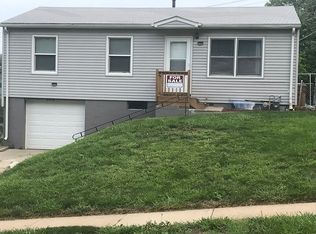 2218 Emiline St, Bellevue, NE 68147