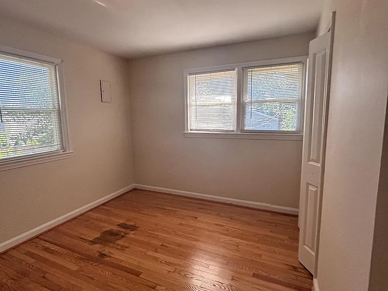 1813 S Stafford St — Photo 7