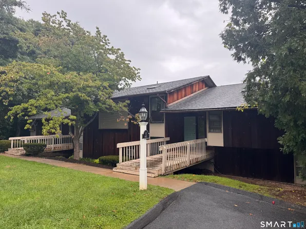 8-B Country Squire Drive #8B, Cromwell, CT 06416