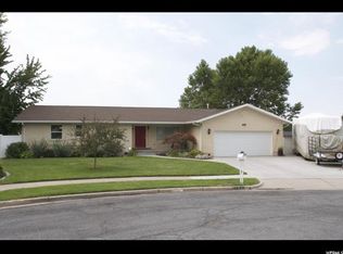 1206 E Raymond Rd, Fruit Heights, UT 84037