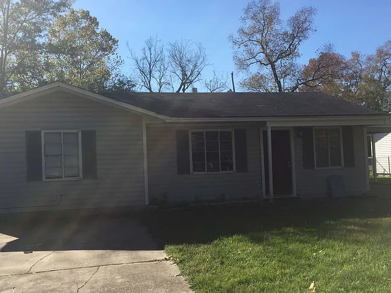 2943 Hillcrest Ave — Photo 11