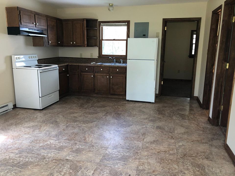 2nd image of 307 Lewis St #B