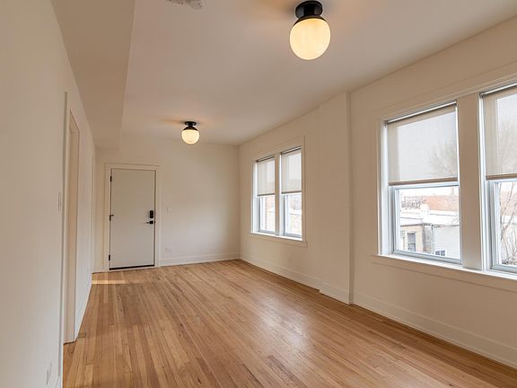 3rd image of 3015 W Medill Ave #1