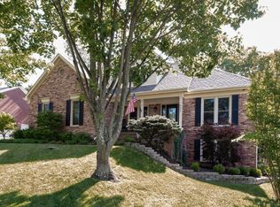 4007 Saratoga Woods Dr, Louisville, KY 40299