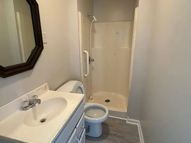 118 N Fowler Ave — Photo 7