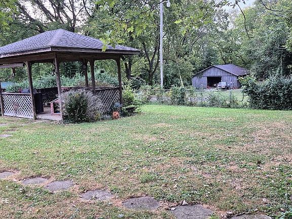 5th image of 1117 Clintonville Rd