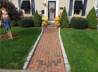 221 Bloomfield St, Pawtucket, RI 02861