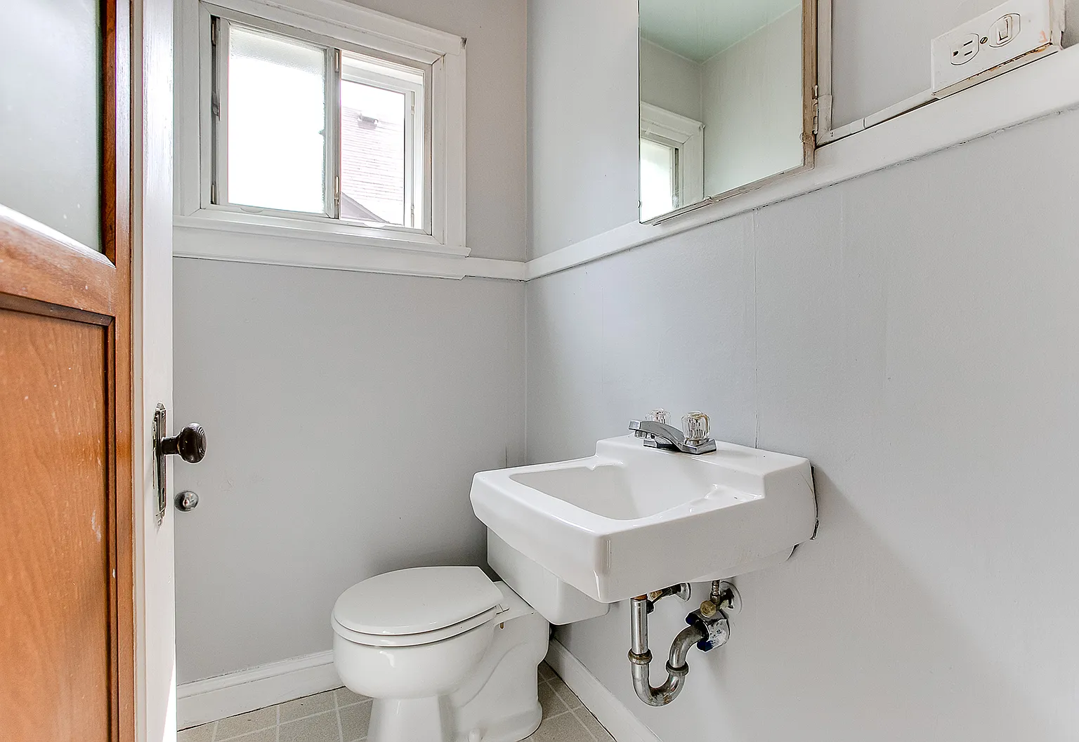 4 bed, 1.5 bath, $2,300 — Photo 4