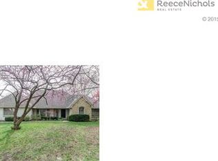 2201 W 123rd Ter, Leawood, KS 66209