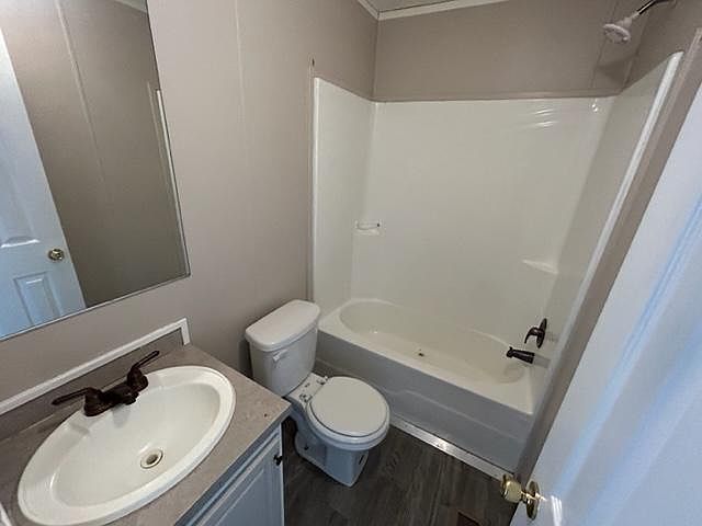 1st image of 365 Sarah St NE