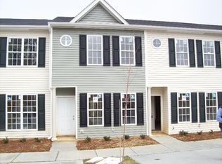 3232 Ivy Wood Ln, Durham, NC 27703