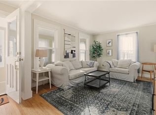 8 Carey St, Newport, RI 02840