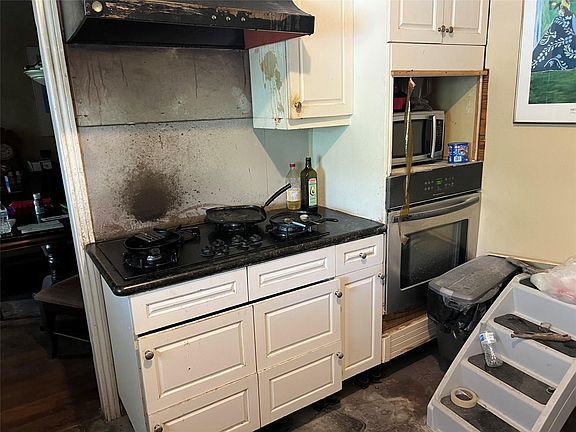 5th image of 2914 Berry Rd