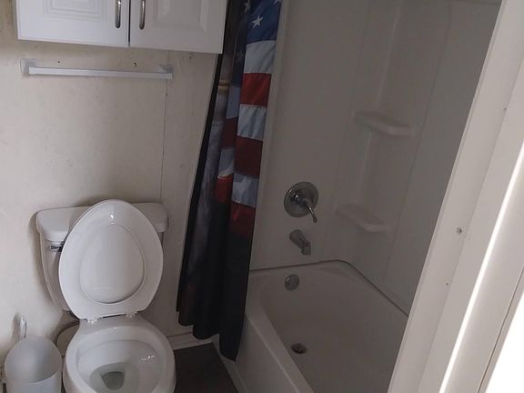 5th image of 5903 Curtis Dr #D