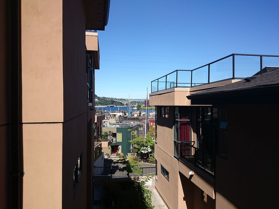 1st image of 80 E Roanoke St Unit 14