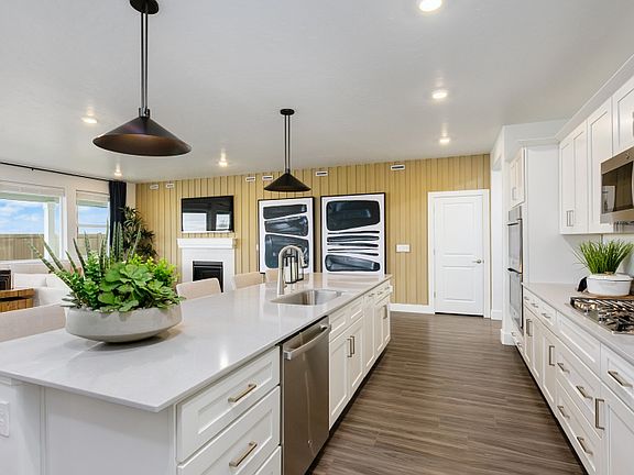 7th image of this home