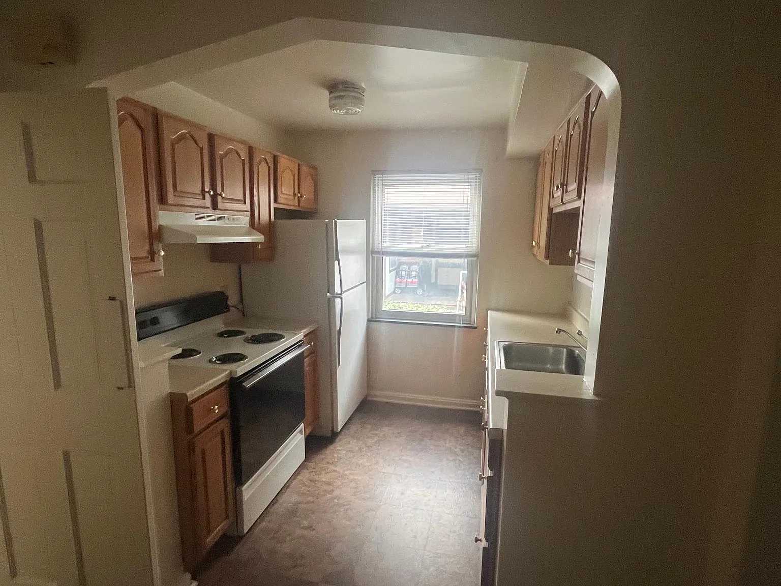 3836 Drake Ave — Photo 4