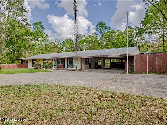 3rd image of 2253 Cleary Rd