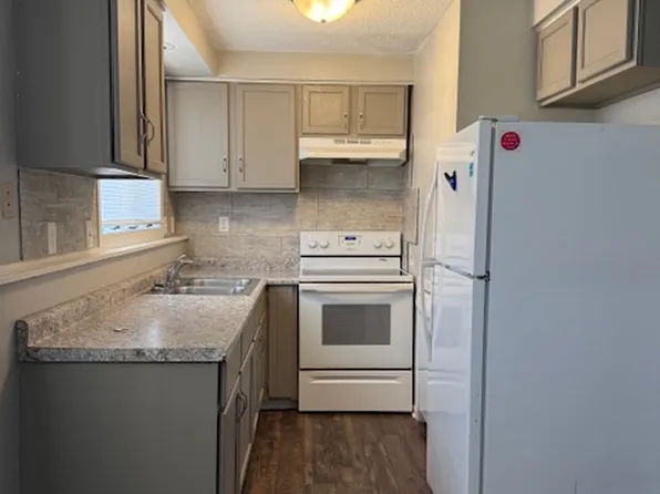 880 E 6th St, New Richmond, WI 54017