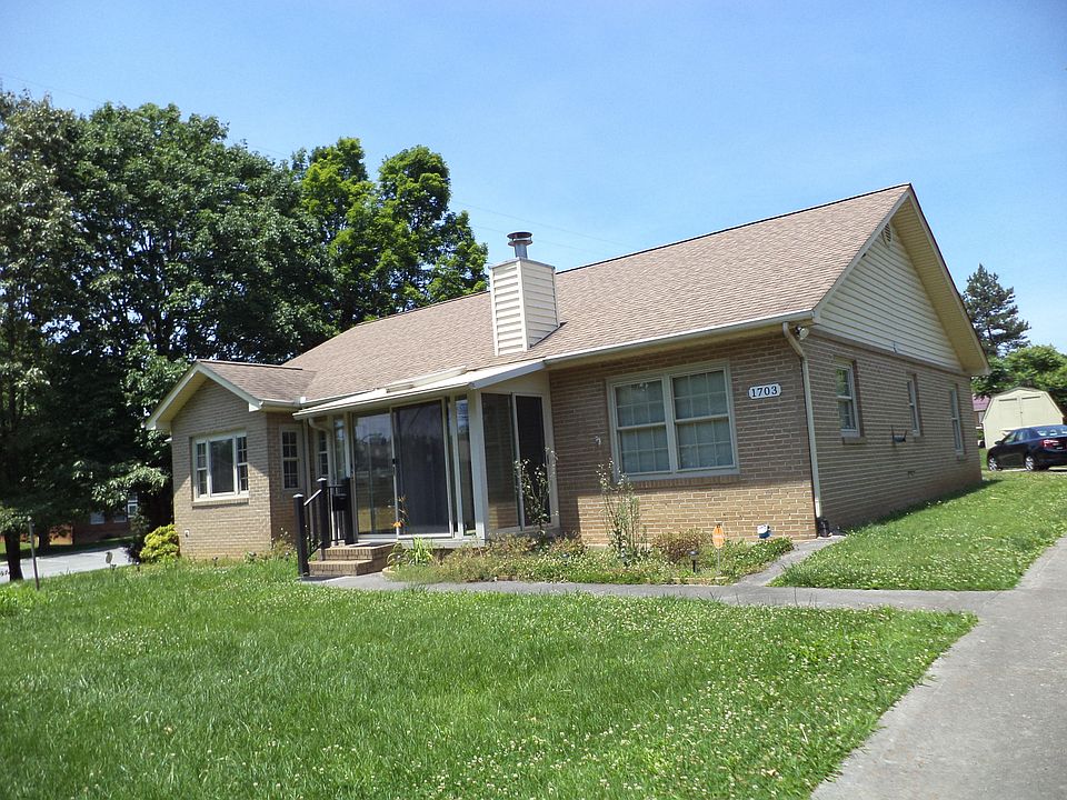 1st image of 1703 Woodrow Dr