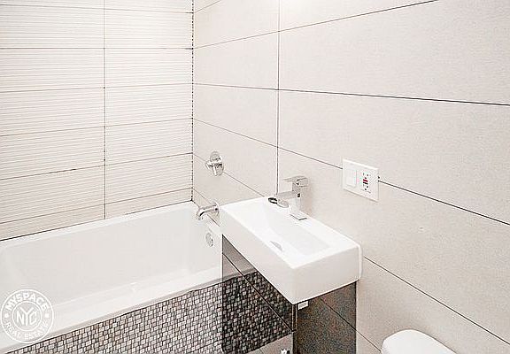 5th image of 852 Rogers Ave #3