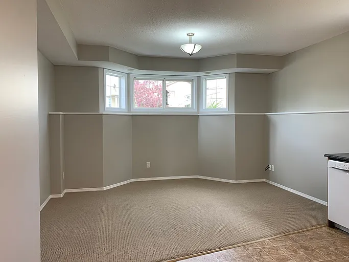 3 bed, 1.0 bath, 1000 sqft, $1,500 — Photo 2
