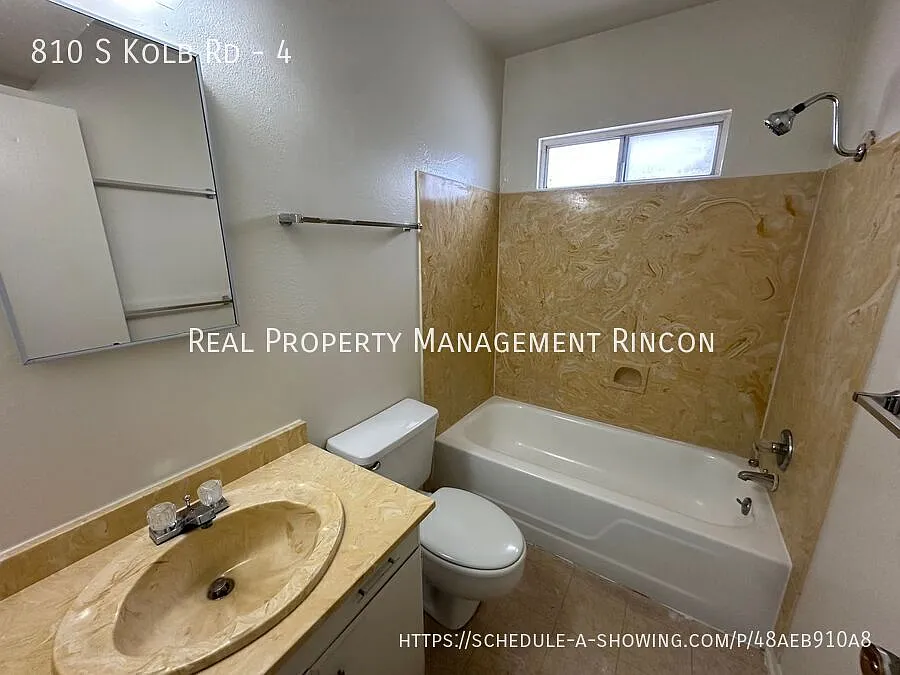 2 Bed/1 Bath Condo in Convenient East Side Location! — Photo 4