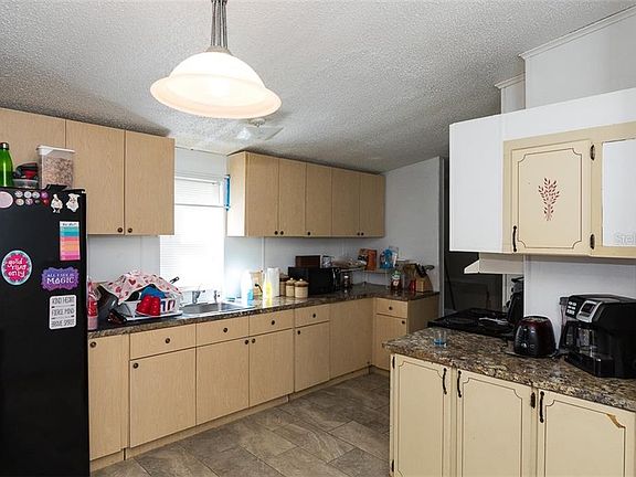 2nd image of 10627 Bay Hills Cir