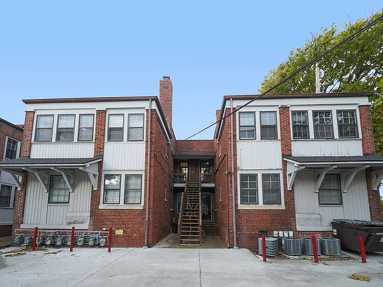 The Bronx on Central - Luxury Living in Old World Setting — Photo 34