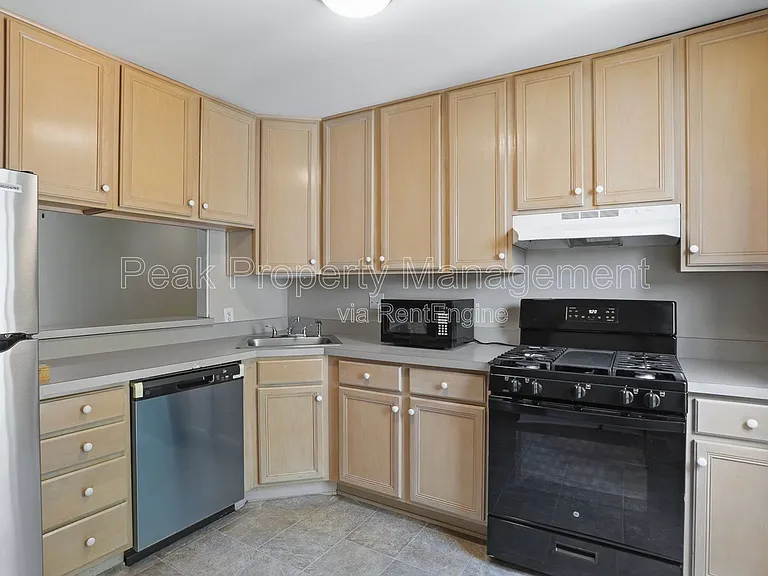 10146 Iron Mill Rd — Photo 11