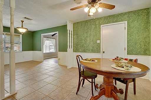 5th image of 15295 Woody Dr
