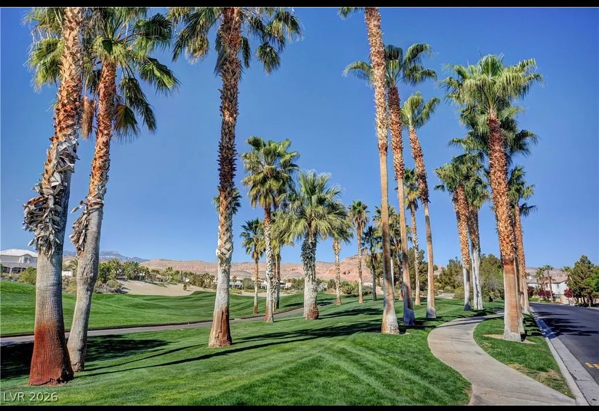 5 bed, 3870 sqft, $6,000 — Photo 4