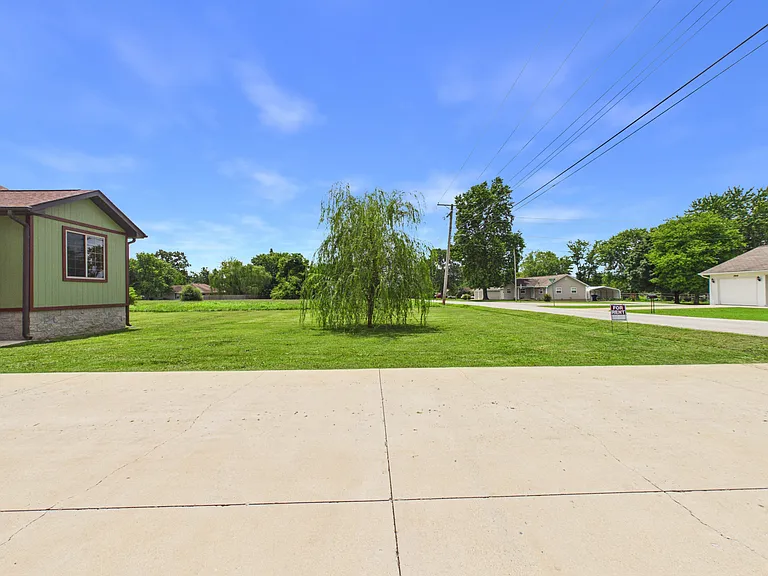 245 Johnson St — Photo 22