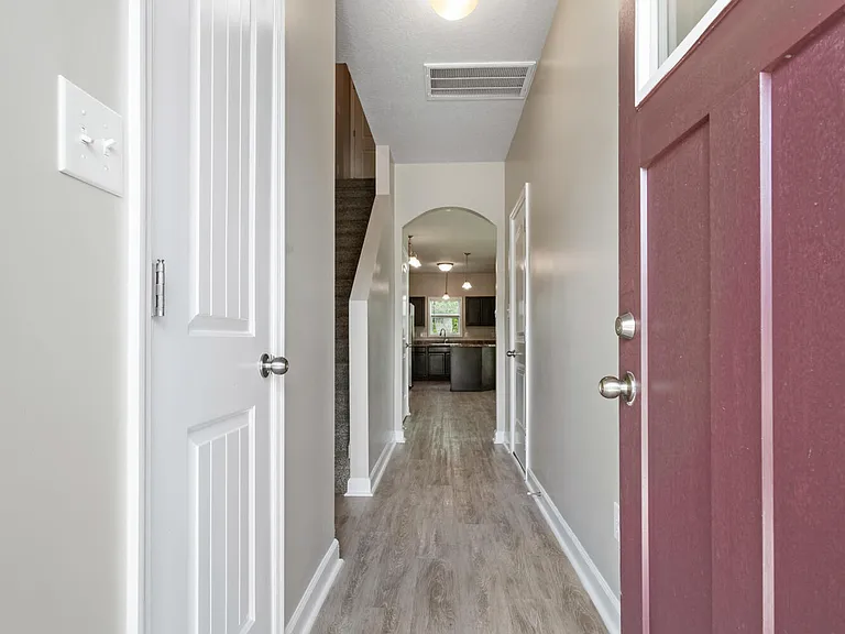 207 Shallowbag Bay Ln — Photo 2