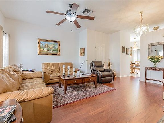 3rd image of 4306 Fincastle Ct