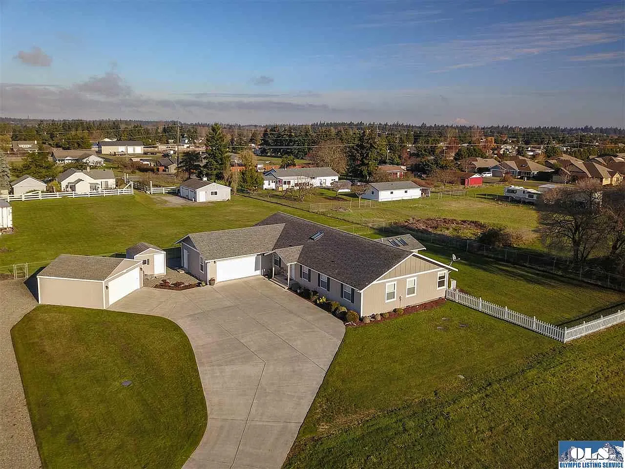 820 Sylvester Ct photo 1