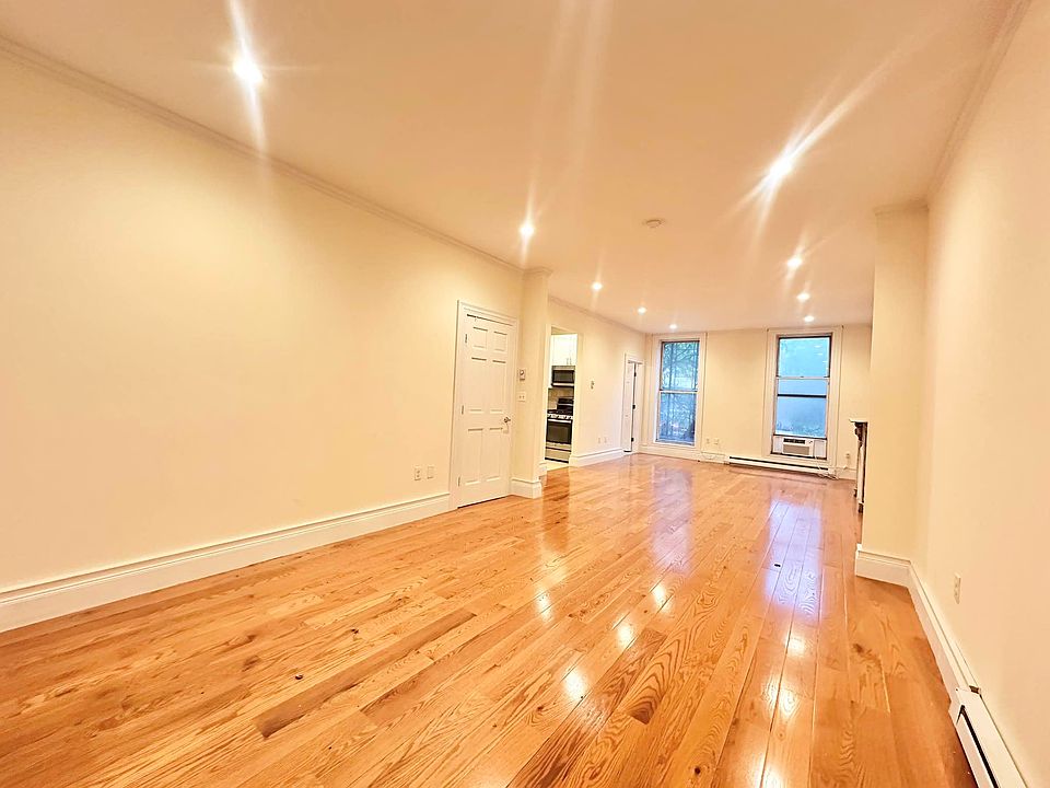 1st image of 613 9th Ave #2W
