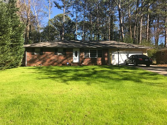 2nd image of 511 Oriole Dr SE