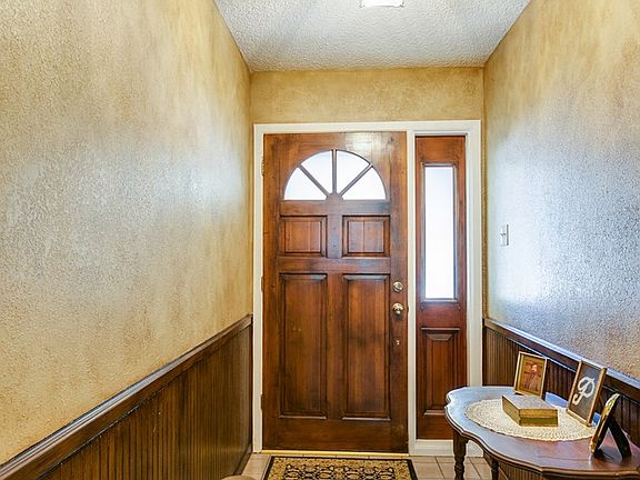 3rd image of 4706 Scarlett Oak Dr
