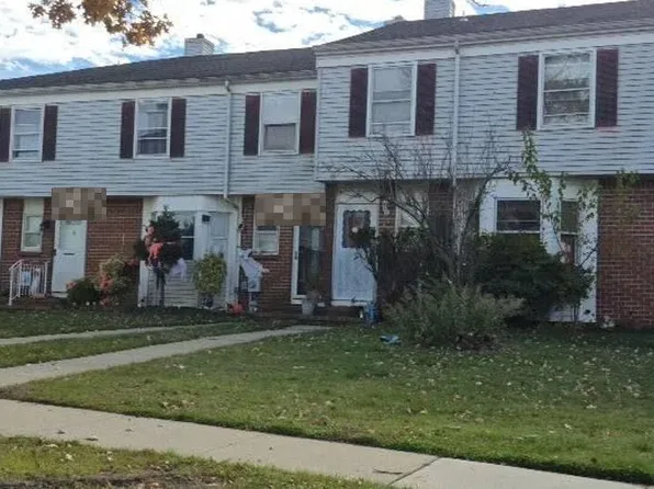 10 Begonia Ct, Sayreville, NJ 08872