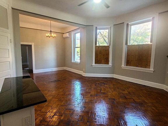 3rd image of 2743 Saint Paul St APT 1