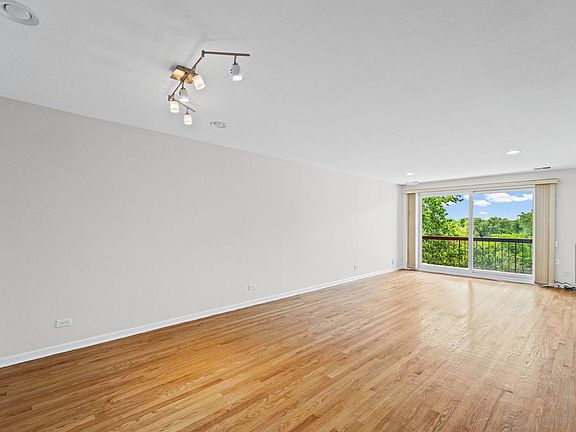 5th image of 1500 Harbour Dr APT 4F