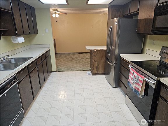 3rd image of 6808 S Montgomery Street