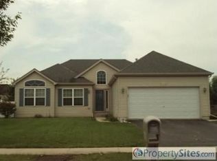 612 Yellowstone Ln, Yorkville, IL 60560