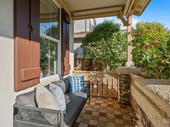 4th image of 526 Chablis Drive