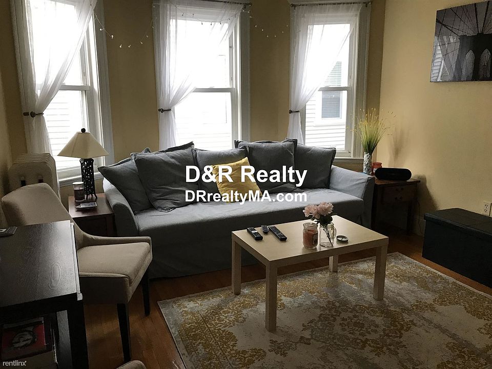 55 Bristol Rd. #1 Medford Unit Photo 2