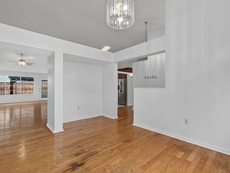 2324 NW 40th Pl — Photo 21